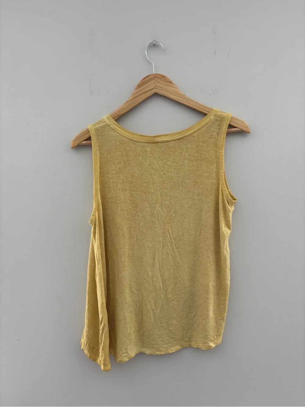 Jane & Delancey Mustard Yellow Scoop Neck Tank Top Women's Sleeveless Blouse M - Picture 2 of 3